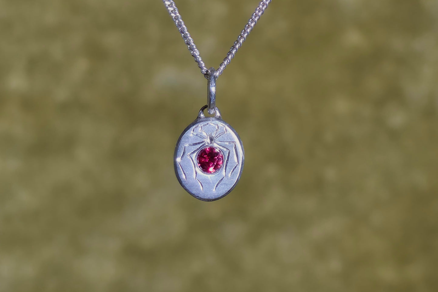 Pomegranate Sapphire Spider