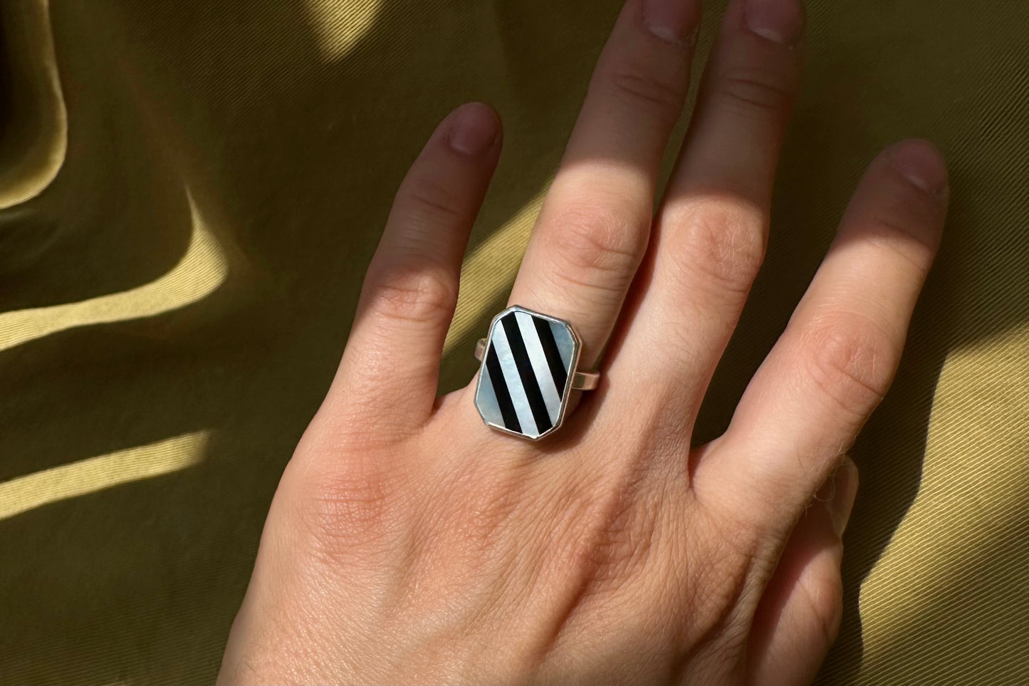 Mime Ring
