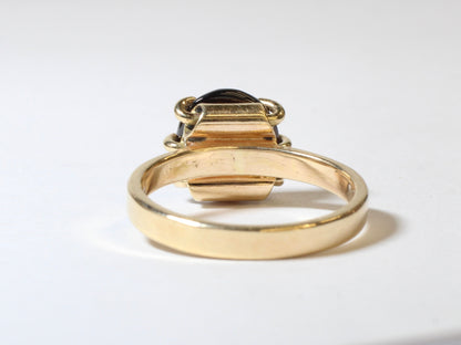 Gold Garnet Ring